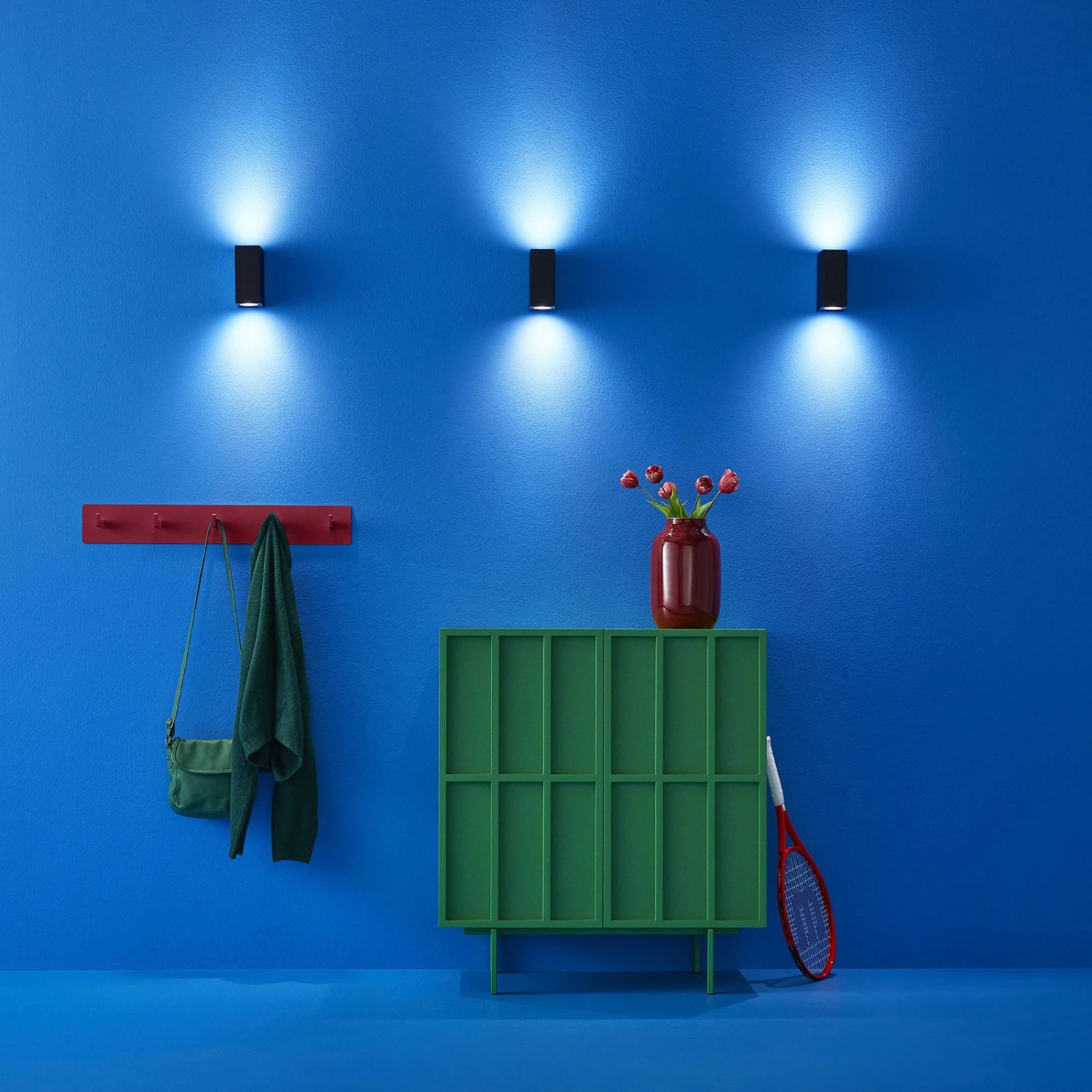 WiZ LED-Wandleuchte Up&Down, Schwarz 2 WiZ LED-Wandleuchte Up&Down, Schwarz – Bild 2