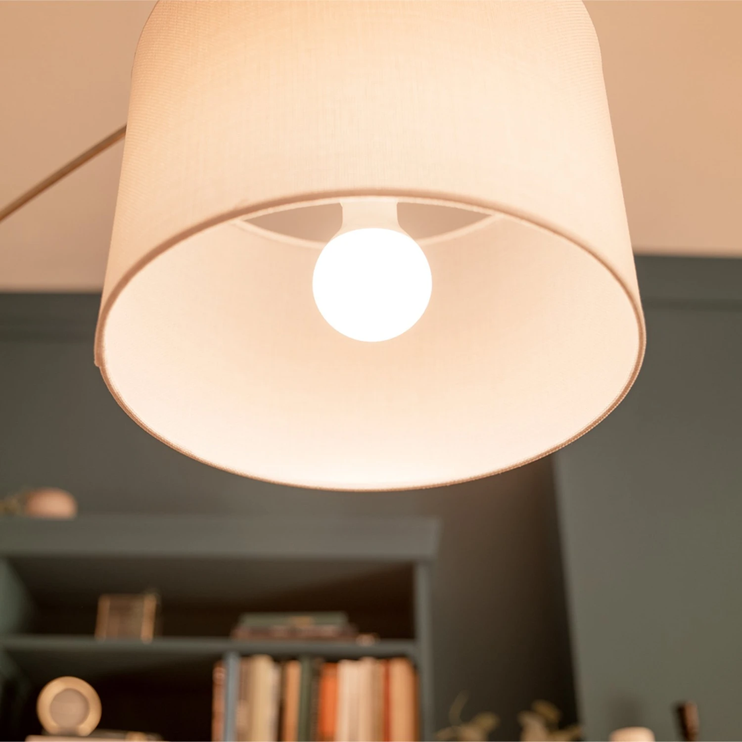 Philips LED-Lampe E27 4,9W 470lm 2.700K Matt 6er 5 Philips LED-Lampe E27 4,9W 470lm 2.700K Matt 6er – Bild 5