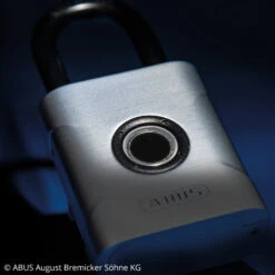 ABUS Touch Fingerabdruck-Vorhängeschloss, 4,5 Cm 11 ABUS Touch Fingerabdruck-Vorhängeschloss, 4,5 Cm -Paulmann Verkaufsgeschäft 10013164 4