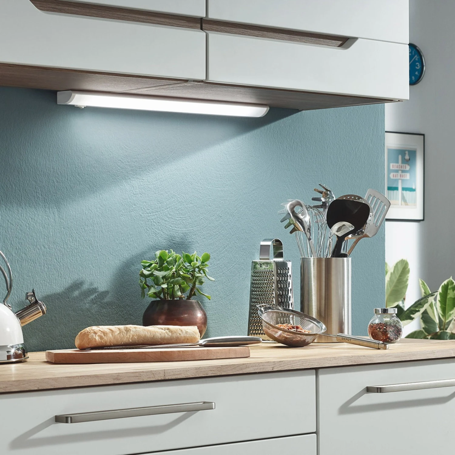 LED-Unterbauleuchte Hestia, 4.000K, 1.000lm, Weiß 1 LED-Unterbauleuchte Hestia, 4.000K, 1.000lm, Weiß