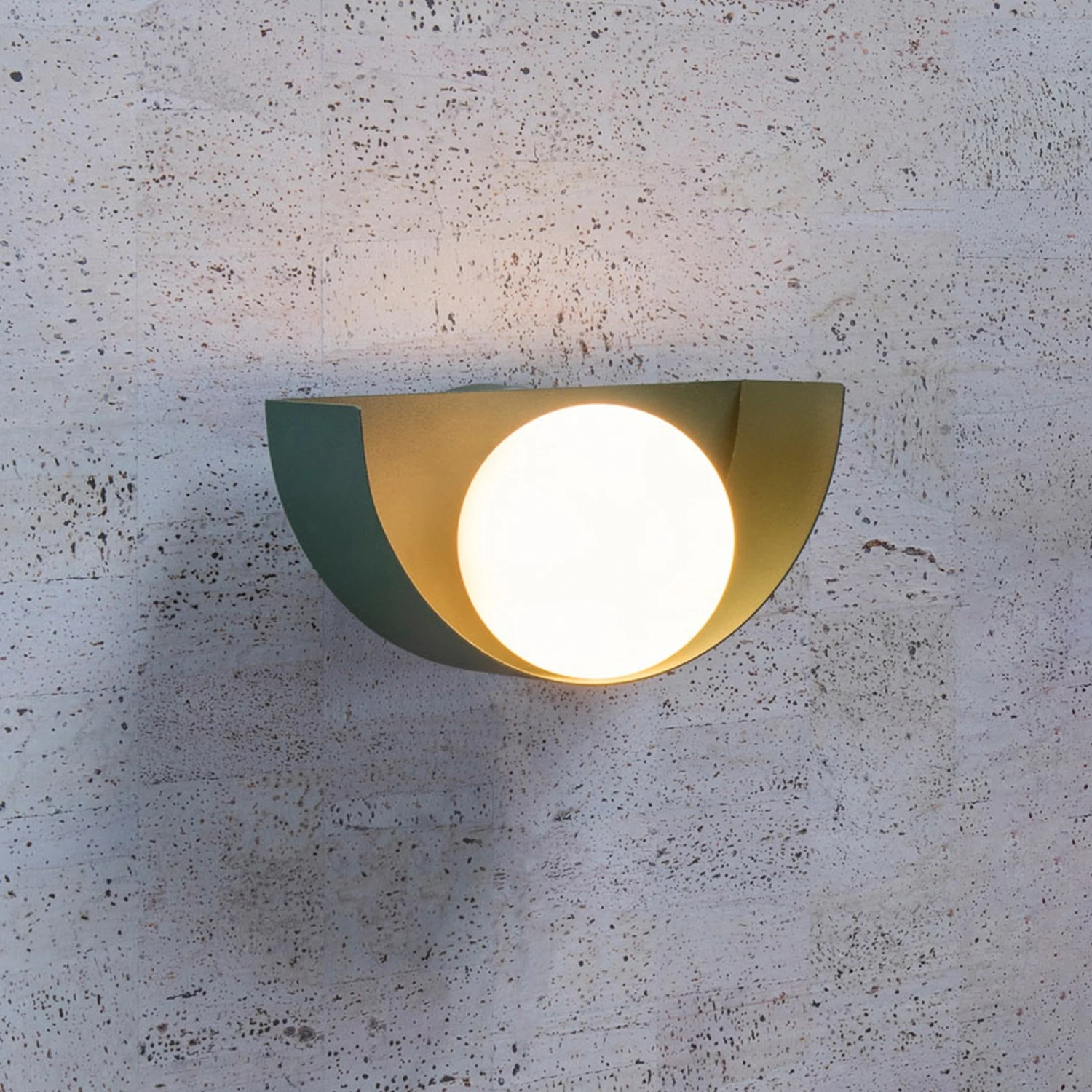 Wandlampe Benni Mit Kugelschirm Aus Glas, Grün 1 Wandlampe Benni Mit Kugelschirm Aus Glas, Grün