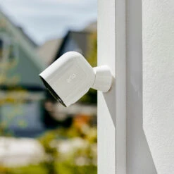 Arlo Pro 3 Sicherheitssystem Mit 4 Kameras Weiß 14 Arlo Pro 3 Sicherheitssystem Mit 4 Kameras Weiß -Paulmann Verkaufsgeschäft 1080004 5