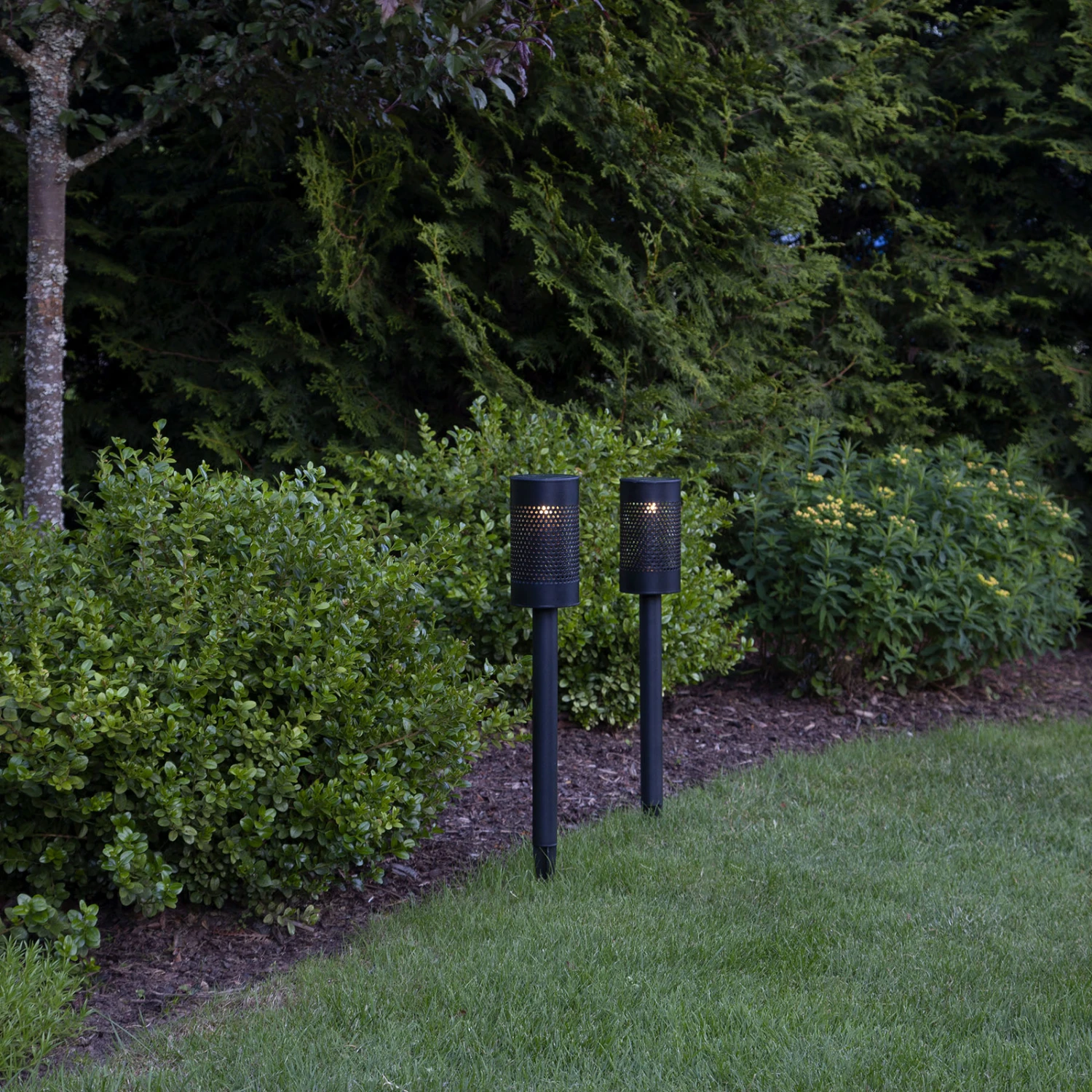LED-Solarleuchte Blace Mit Langem Erdspieß, 46cm 3 LED-Solarleuchte Blace Mit Langem Erdspieß, 46cm – Bild 3