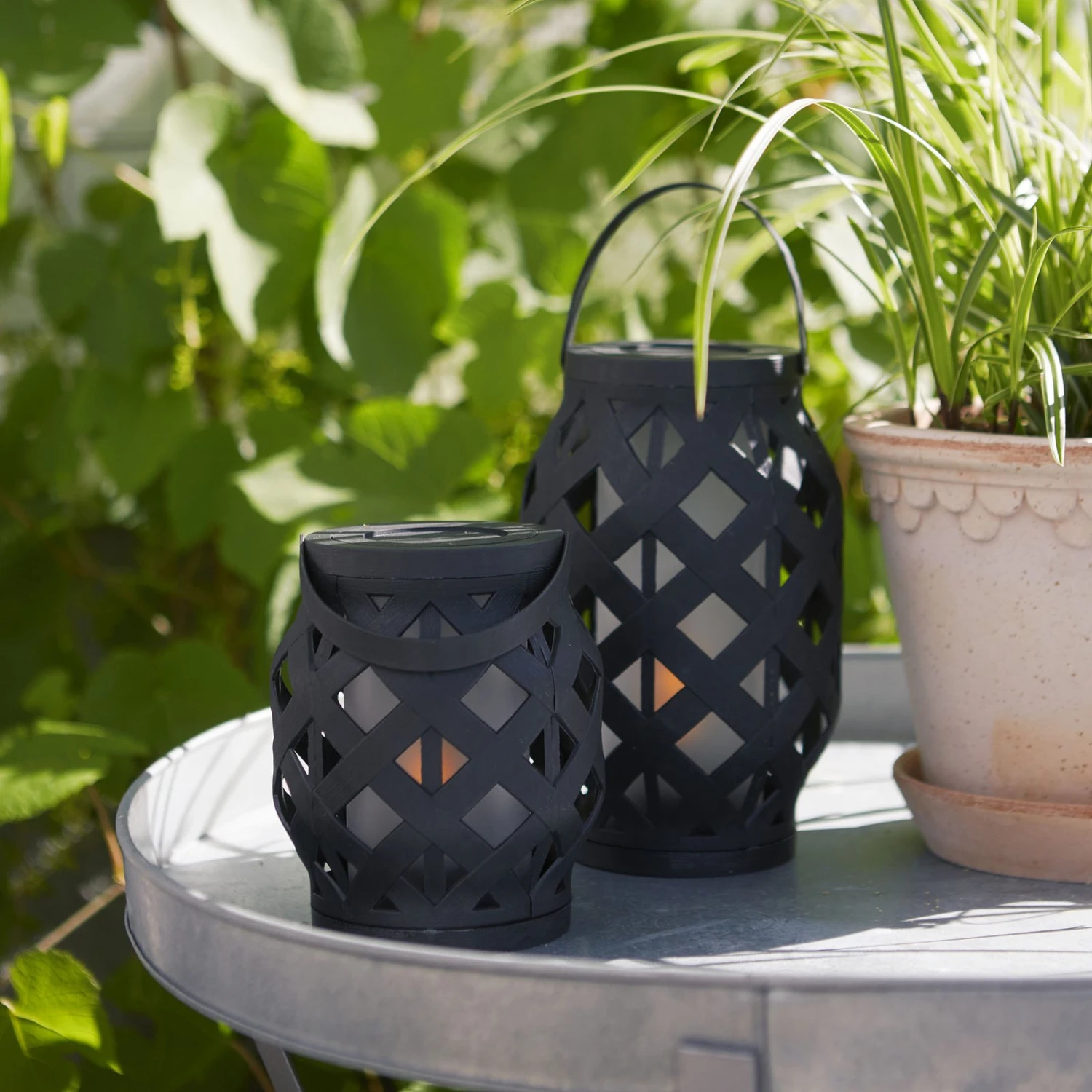 LED-Laterne Flame Lantern, Schwarz, Höhe 23 Cm 8 LED-Laterne Flame Lantern, Schwarz, Höhe 23 Cm – Bild 8