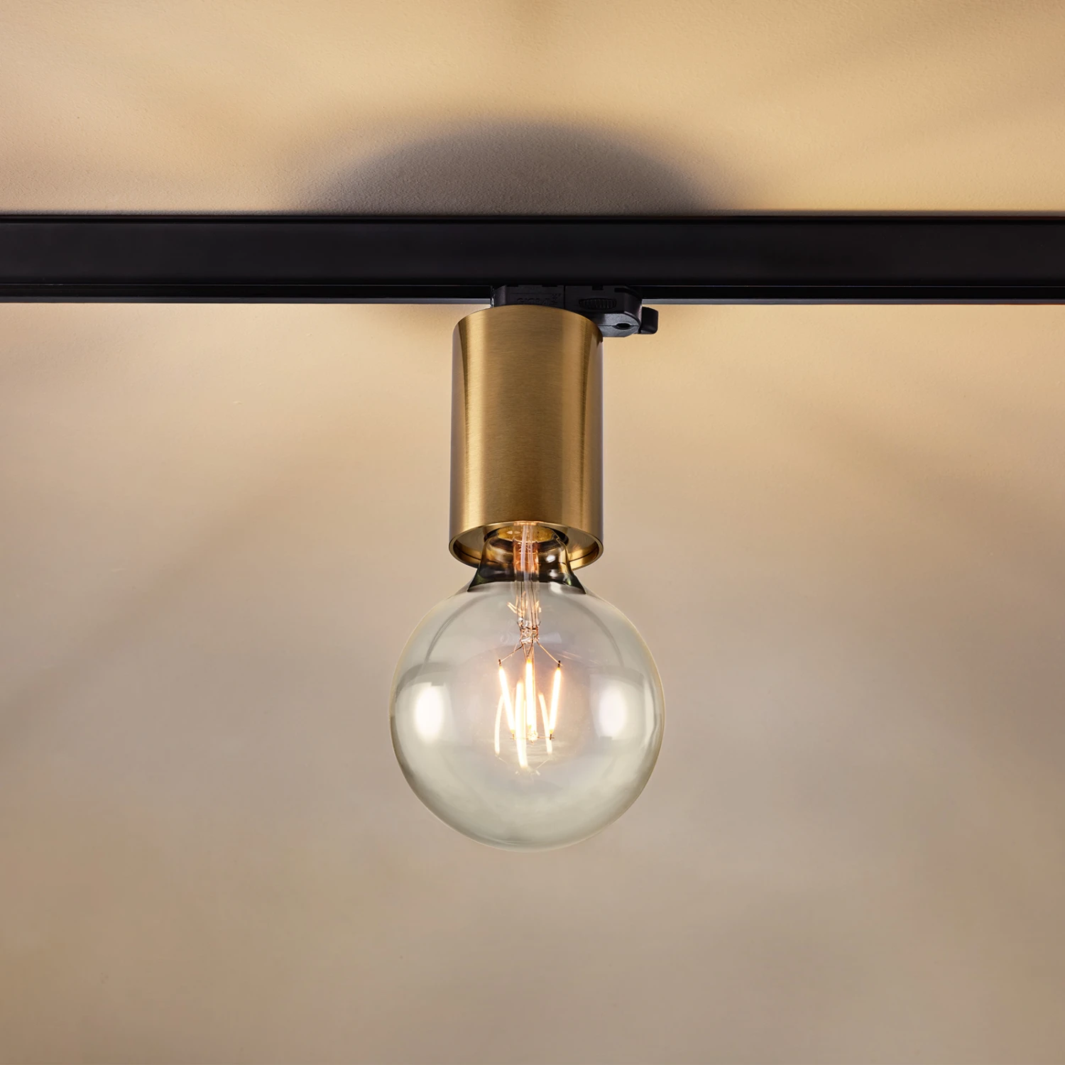 Egger Soho P3 Schienenleuchte E27-Fassung, Messing 2 Egger Soho P3 Schienenleuchte E27-Fassung, Messing – Bild 2