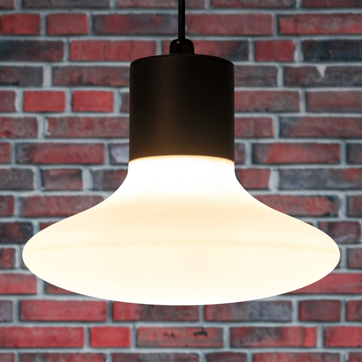 Hängeleuchte Blub's Für Den Außenbereich 1 Hängeleuchte Blub's Für Den Außenbereich