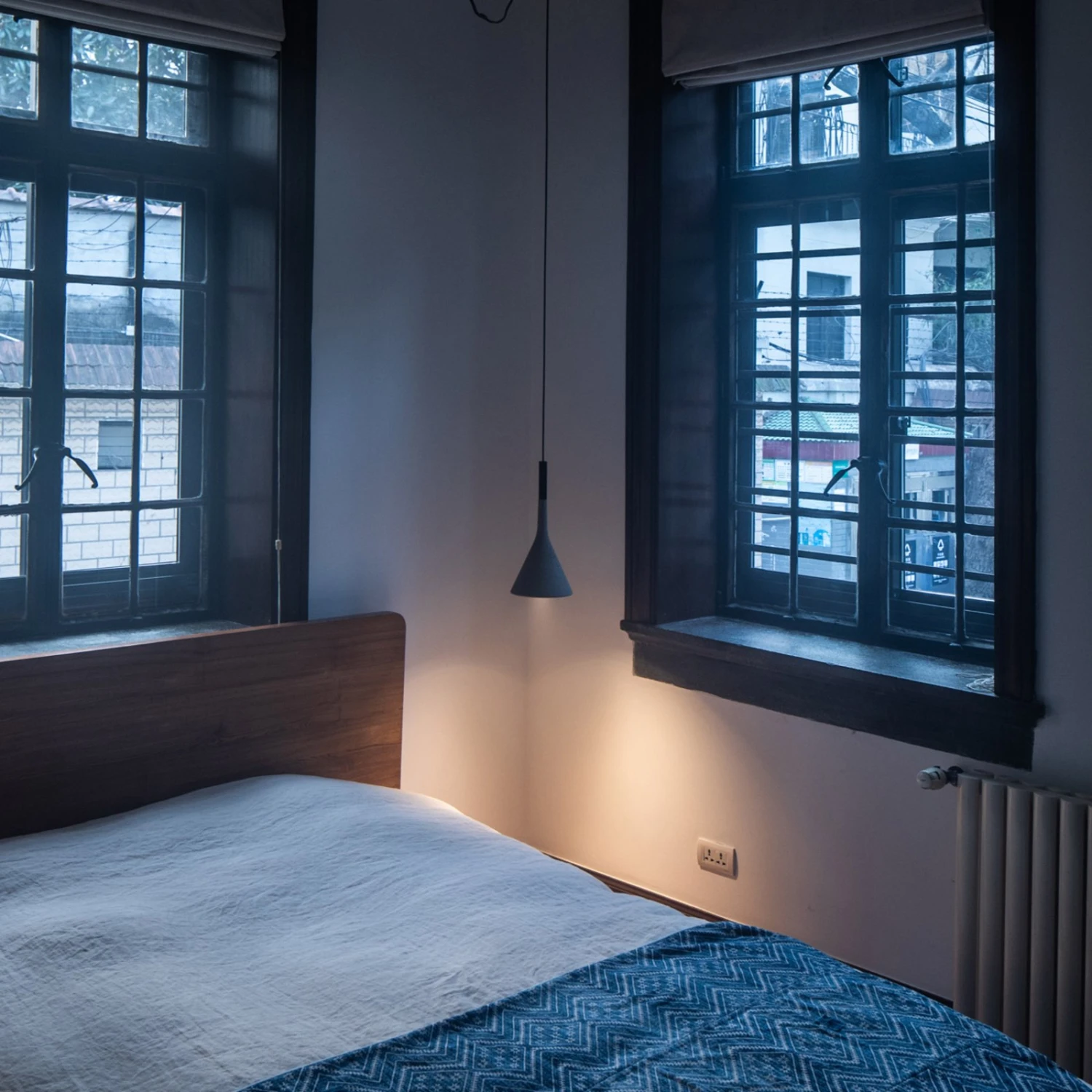 Foscarini Aplomb Mini Hängeleuchte Aus Beton, Grau 2 Foscarini Aplomb Mini Hängeleuchte Aus Beton, Grau – Bild 2