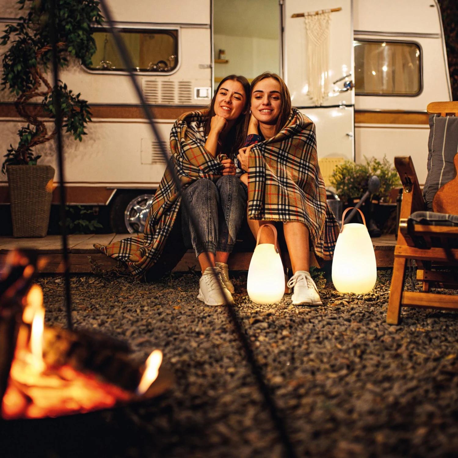 LED-Tischleuchte Ruby Mit RGB-Farbwechsel, Ø 18 Cm 2 LED-Tischleuchte Ruby Mit RGB-Farbwechsel, Ø 18 Cm – Bild 2