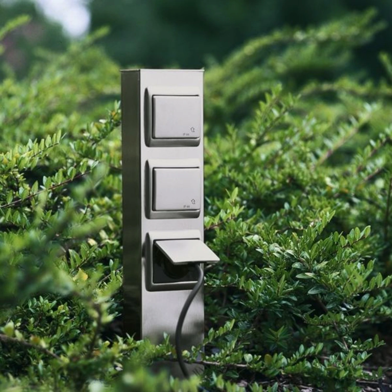 3-fach Steckdosensäule, Edelstahl 1 3-fach Steckdosensäule, Edelstahl