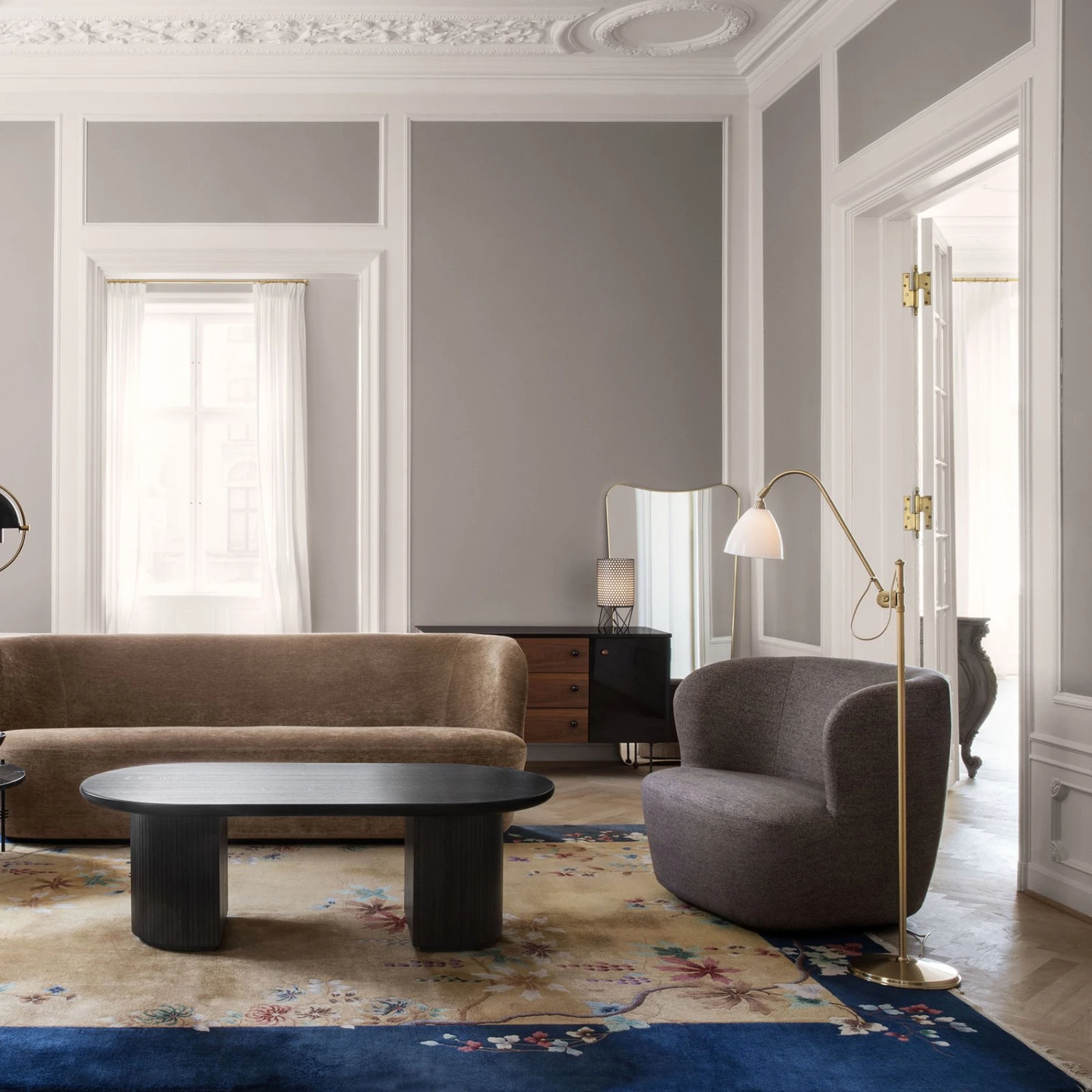 GUBI Pedrera ABC Tischleuchte, Schwarz 5 GUBI Pedrera ABC Tischleuchte, Schwarz – Bild 5