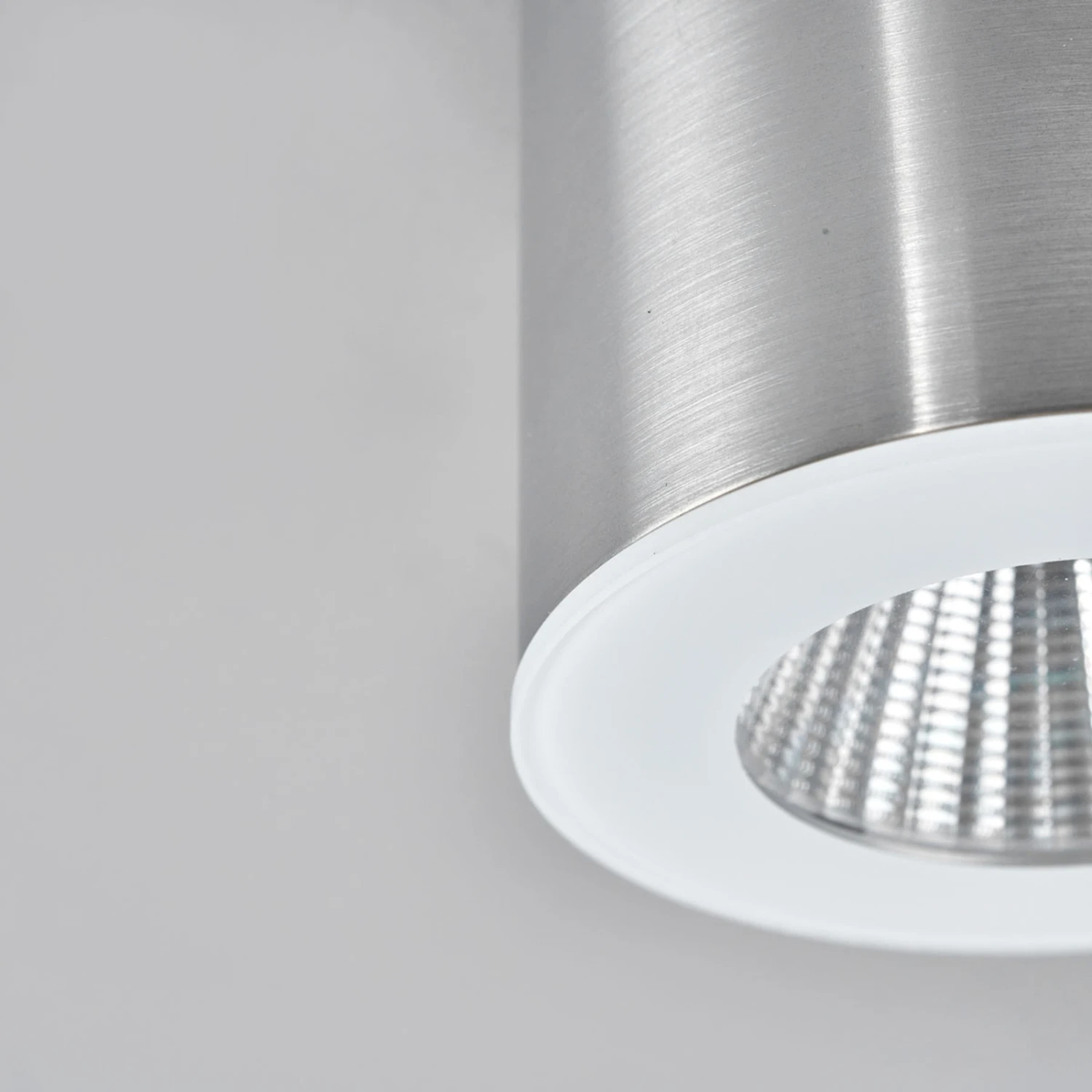 Helestra Oso LED-Deckenspot, Rund, Alu Matt 5 Helestra Oso LED-Deckenspot, Rund, Alu Matt – Bild 5