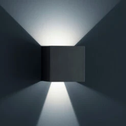 Helestra Siri 44 L Außenwandlampe Up/down Schwarz