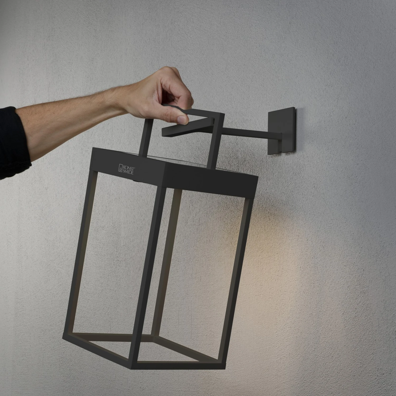 Konstsmide LED-Solarlaterne Portofino, Wand / Tisch, Schwarz 8 Konstsmide LED-Solarlaterne Portofino, Wand / Tisch, Schwarz – Bild 8