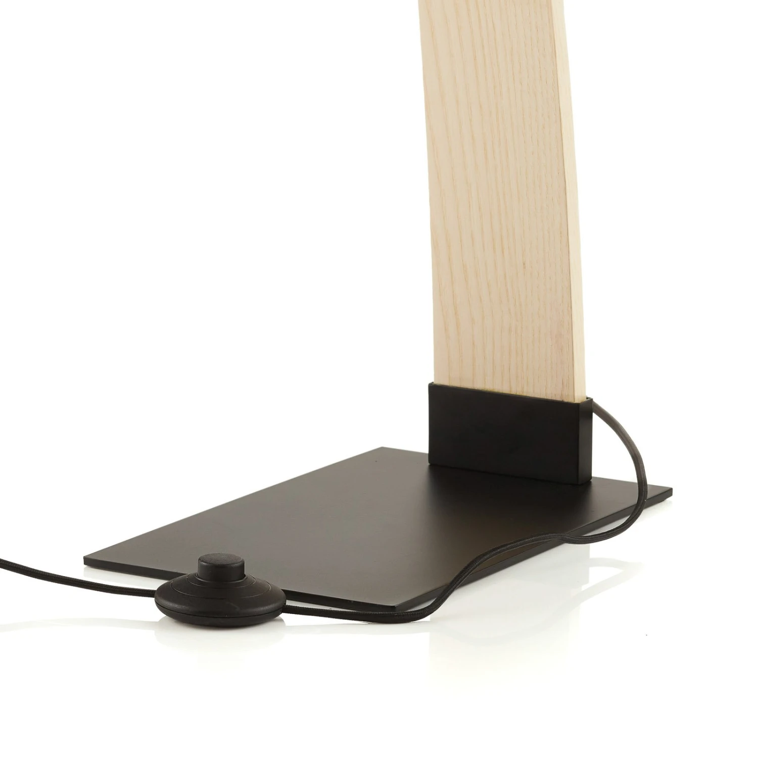 Flotte Stehleuchte Curf Mit Schwarzem Lampenschirm 7 Flotte Stehleuchte Curf Mit Schwarzem Lampenschirm – Bild 7