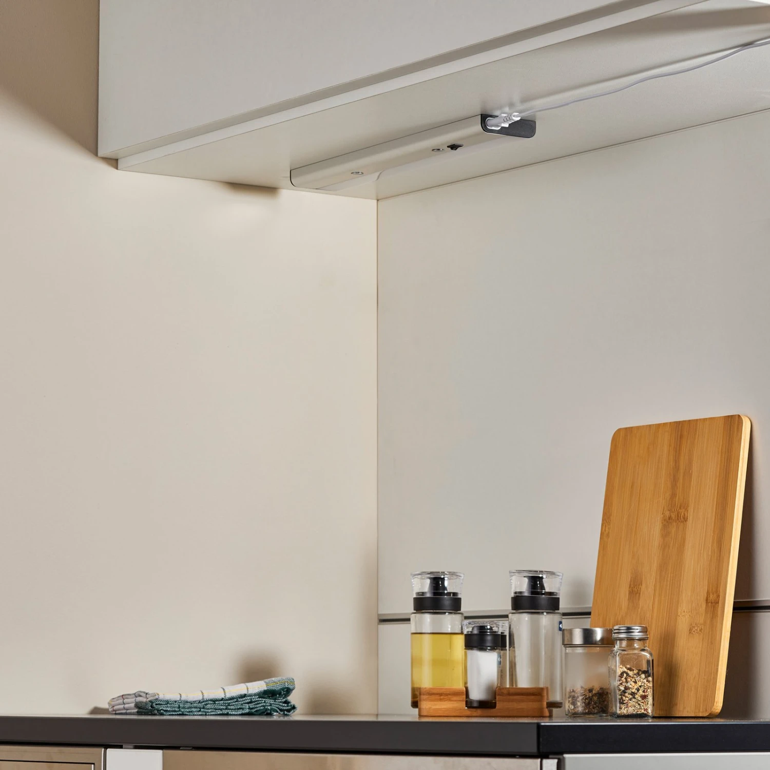 LEDVANCE Linear Flat Unterbaulampe 3.000K Schalter 3 LEDVANCE Linear Flat Unterbaulampe 3.000K Schalter – Bild 3