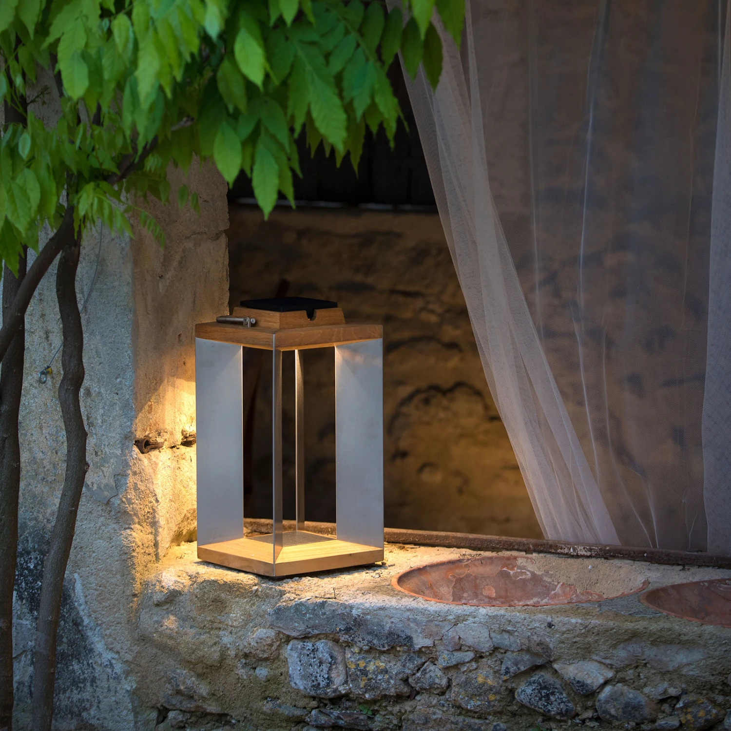 LED-Solarlaterne Teckinox, Teak/Stahl, 45,5cm 5 LED-Solarlaterne Teckinox, Teak/Stahl, 45,5cm – Bild 5