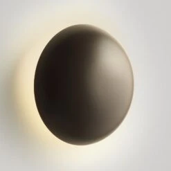 MARSET Babila LED-Außenwandleuchte Ø28cm Braun