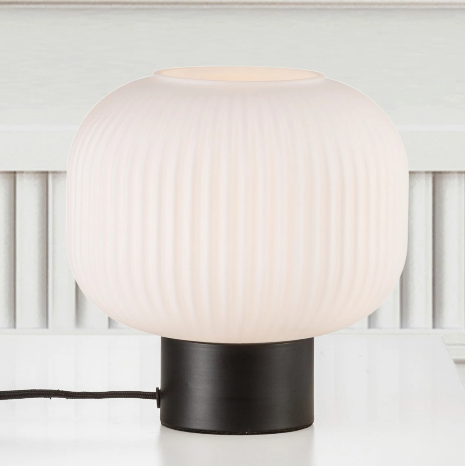 Nordlux Tischleuchte Milford Mit Glasschirm, Fuß Schwarz 2 Nordlux Tischleuchte Milford Mit Glasschirm, Fuß Schwarz – Bild 2