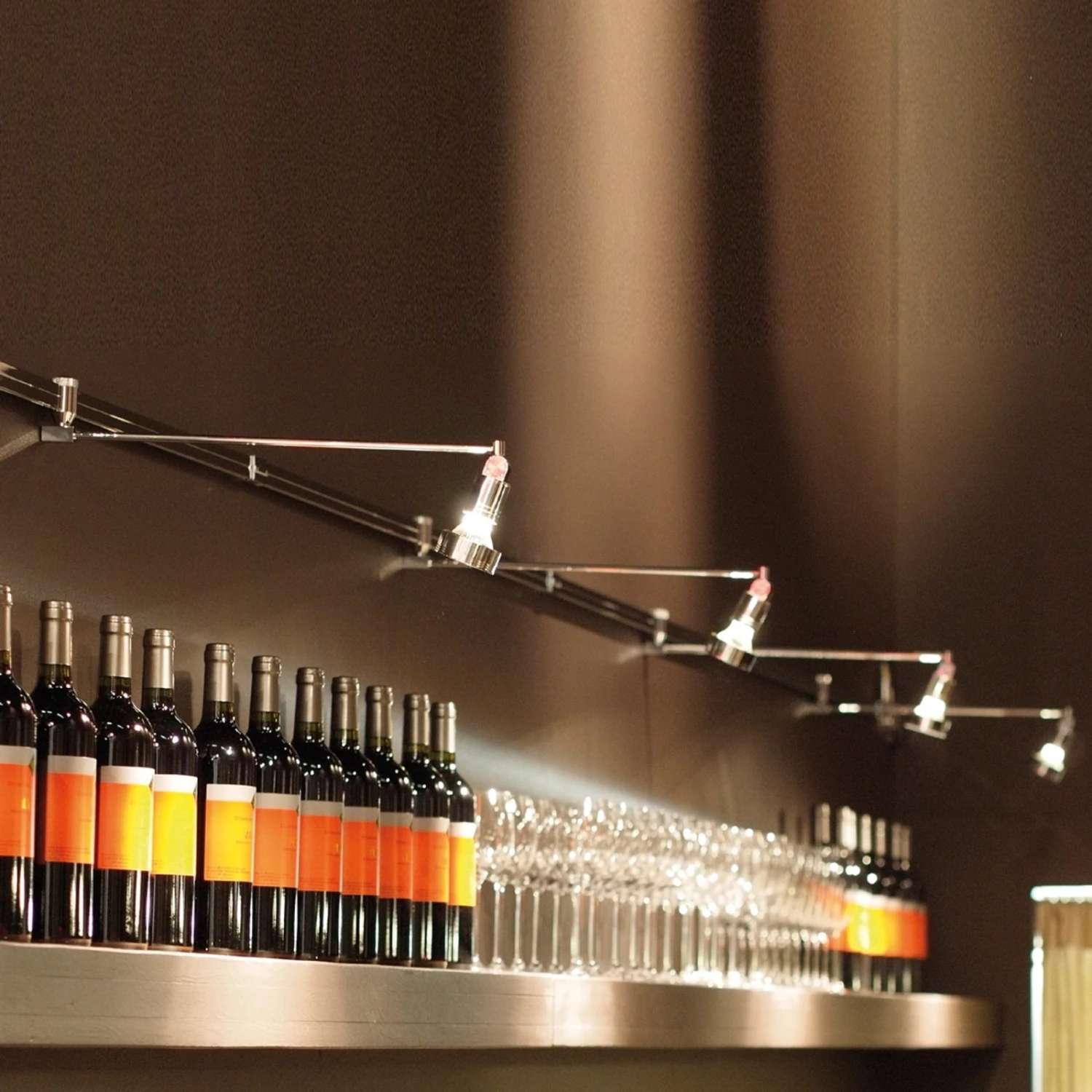 OLIGO Gate B Seven Galeriestrahler Für Check-In 2 OLIGO Gate B Seven Galeriestrahler Für Check-In – Bild 2