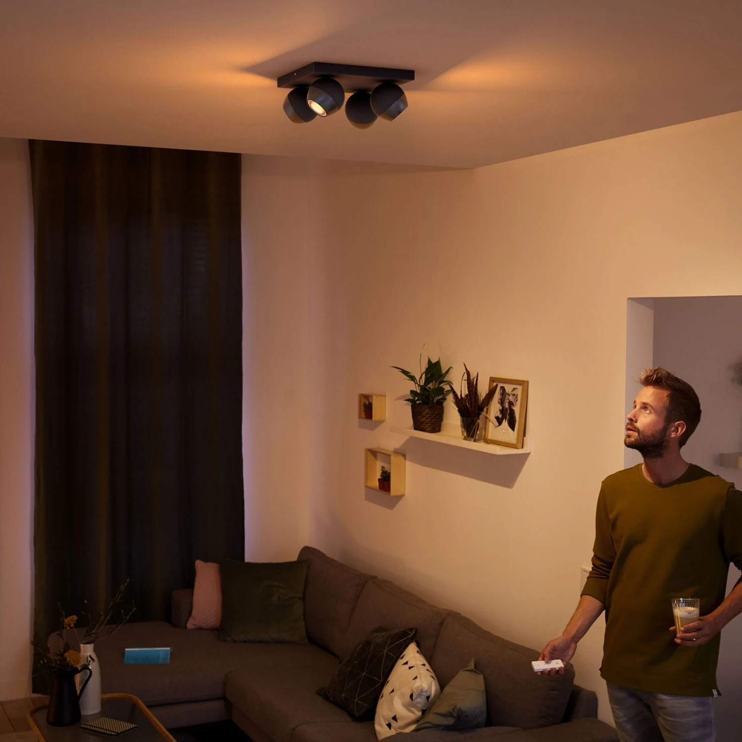 Philips Hue Buckram 4-flammig Dimmschalter Schwarz 2 Philips Hue Buckram 4-flammig Dimmschalter Schwarz – Bild 2