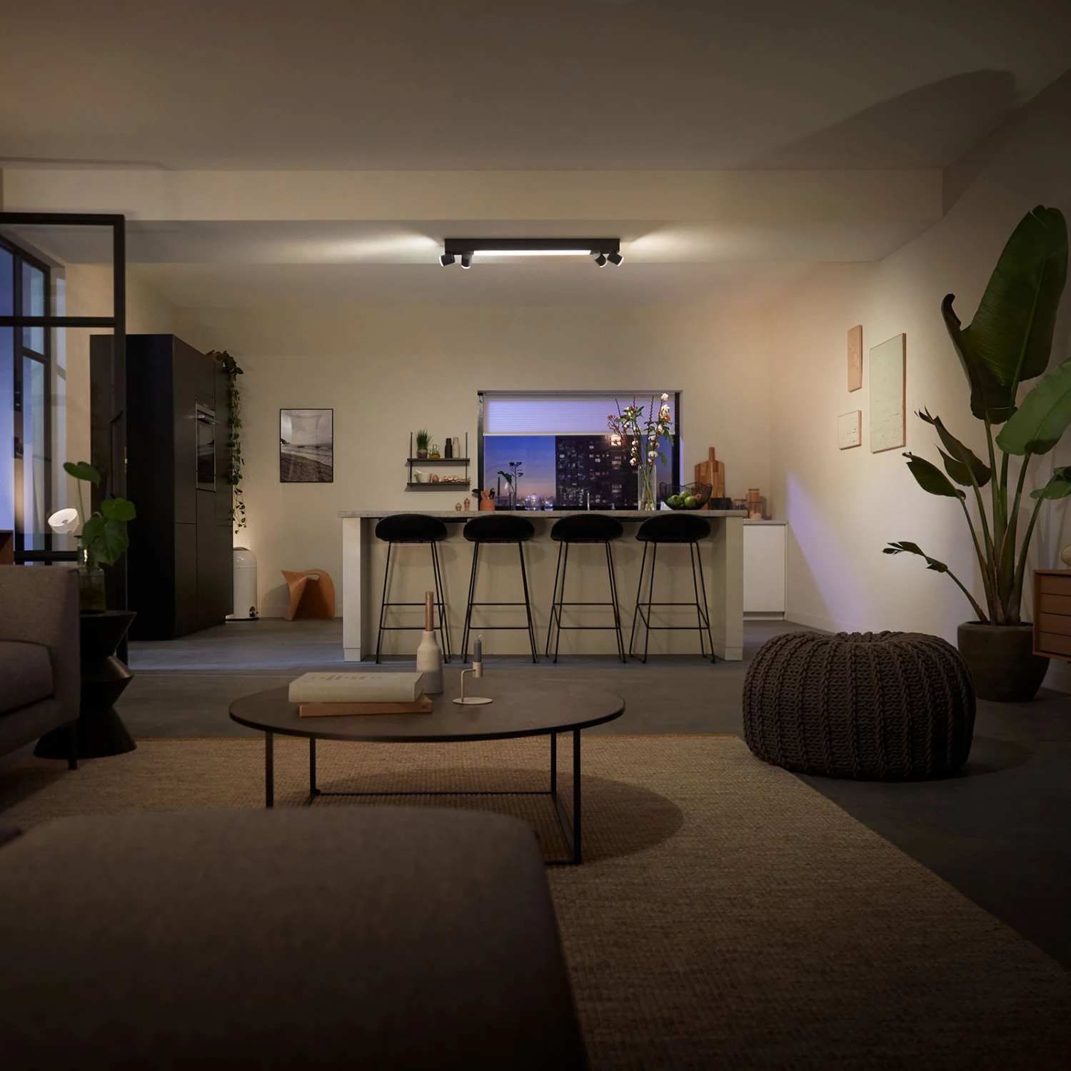 Philips Hue Centris Deckenspot Vierflammig Schwarz 4 Philips Hue Centris Deckenspot Vierflammig Schwarz – Bild 4