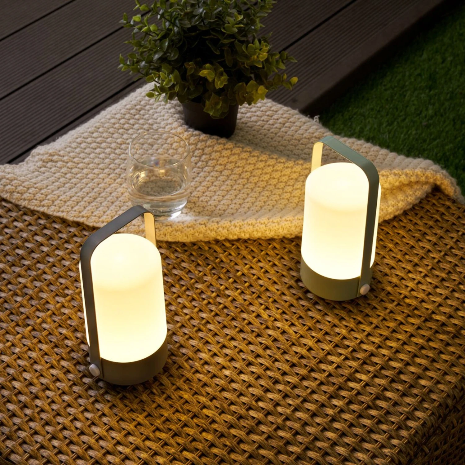 Pauleen Mobile Charm Laterne, IP44, Batterie, 2er 2 Pauleen Mobile Charm Laterne, IP44, Batterie, 2er – Bild 2