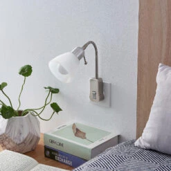 Lindby Aika Steckdosenleuchte, Flexarm, Schalter 11 Lindby Aika Steckdosenleuchte, Flexarm, Schalter -Paulmann Verkaufsgeschäft 8032244 2