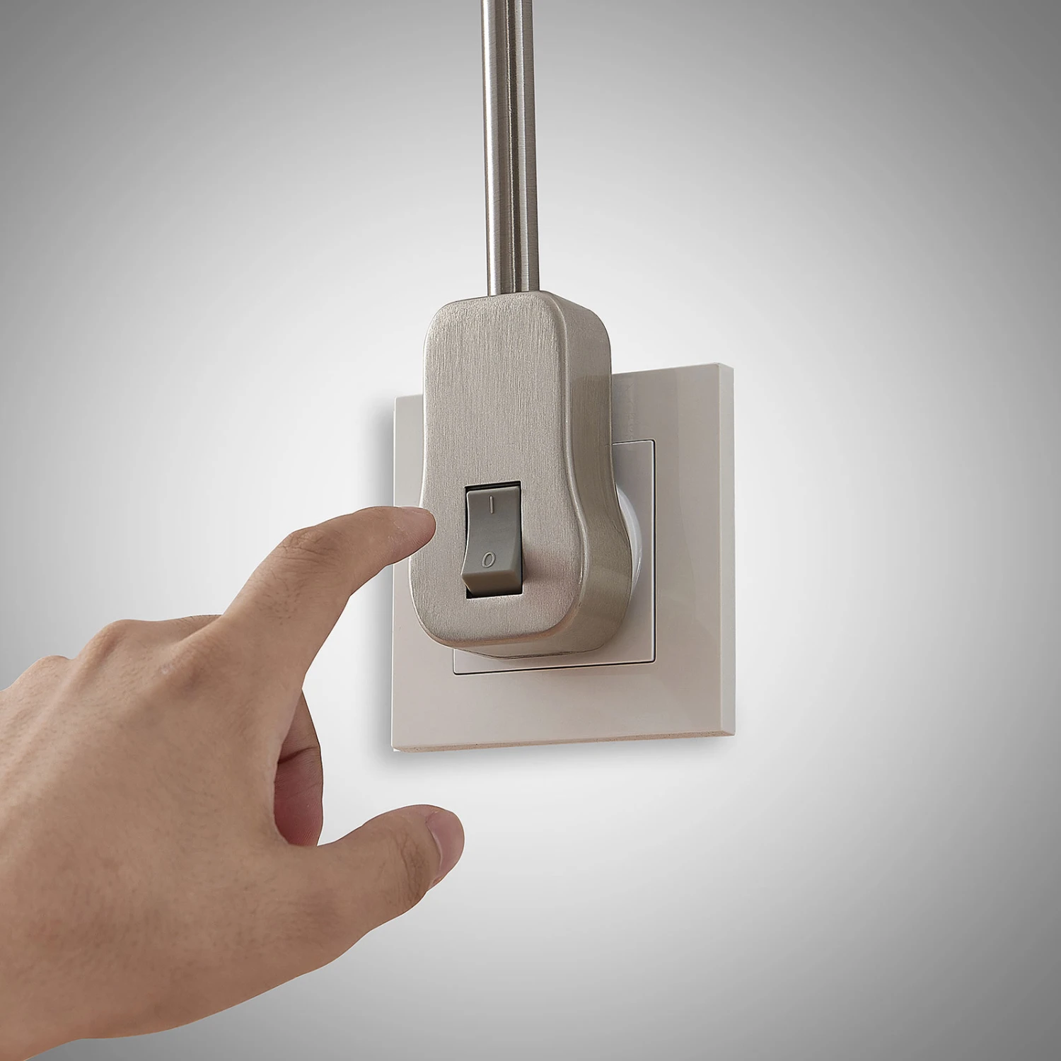 Lindby Aika Steckdosenleuchte, Flexarm, Schalter 8 Lindby Aika Steckdosenleuchte, Flexarm, Schalter – Bild 8