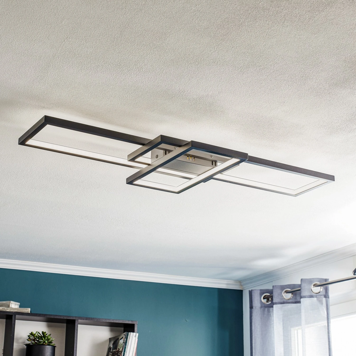 Lindby Manelia LED-Deckenlampe CCT, RGB, 104 Cm 1 Lindby Manelia LED-Deckenlampe CCT, RGB, 104 Cm