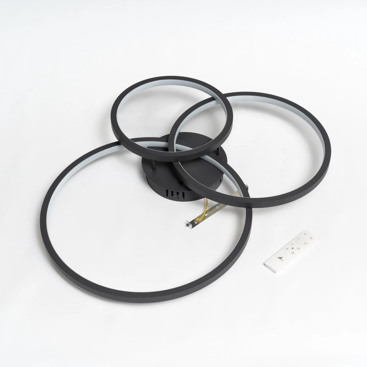 Trio WiZ Aaron Smarte LED-Deckenleuchte, Anthrazit 8 Trio WiZ Aaron Smarte LED-Deckenleuchte, Anthrazit – Bild 8