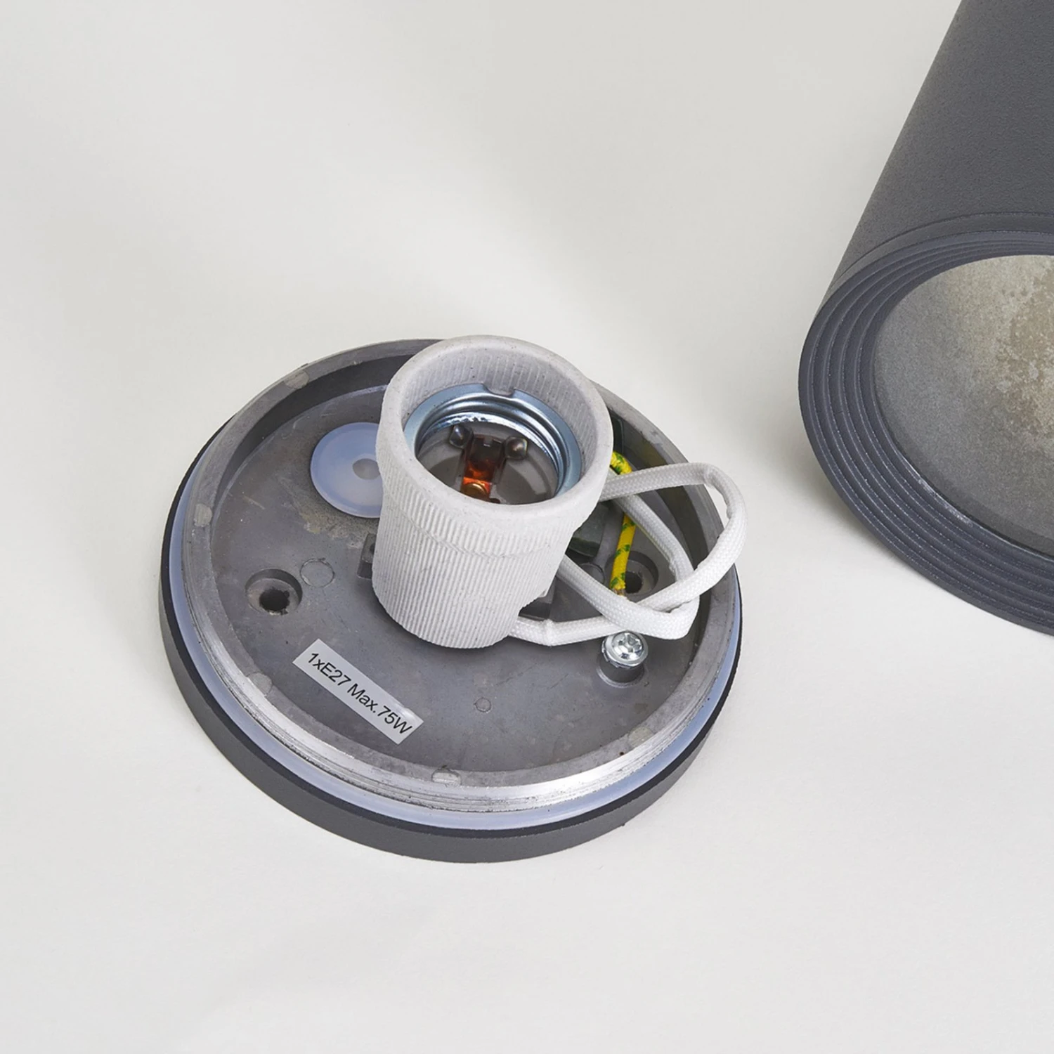 Lucande Außen-Deckenstrahler Minna, Graphit 6 Lucande Außen-Deckenstrahler Minna, Graphit – Bild 6