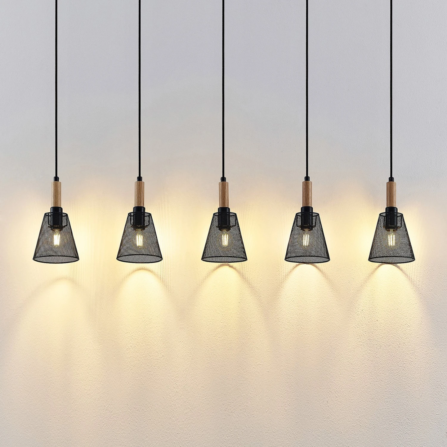 Lindby Layne Pendellampe, Korbschirme, Fünfflammig 3 Lindby Layne Pendellampe, Korbschirme, Fünfflammig – Bild 3