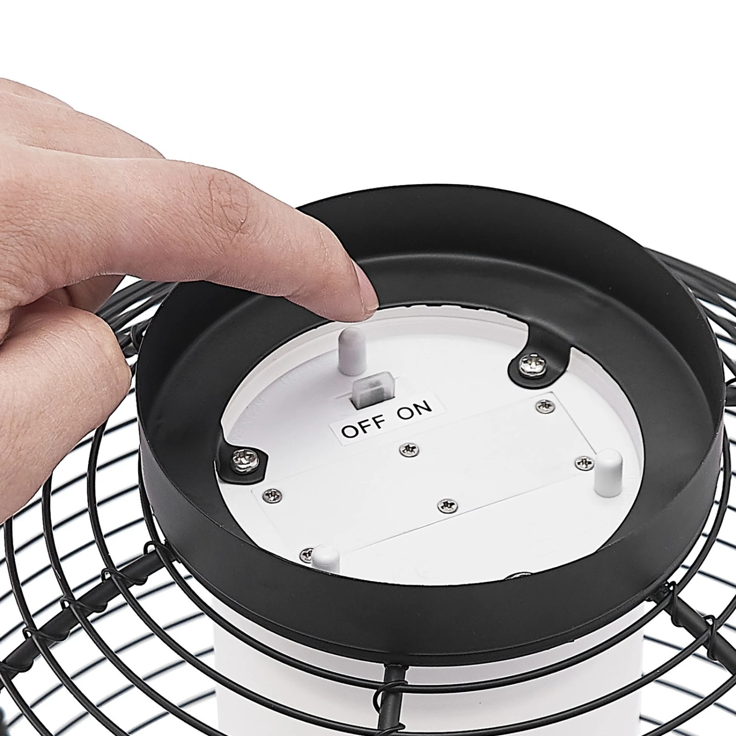 Lindby Mairuna LED-Solar-Laterne, Schwarz, 22,7 Cm 9 Lindby Mairuna LED-Solar-Laterne, Schwarz, 22,7 Cm – Bild 9